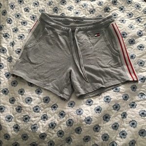 TOMMY HILFIGER SPORTS SHORTS GREY